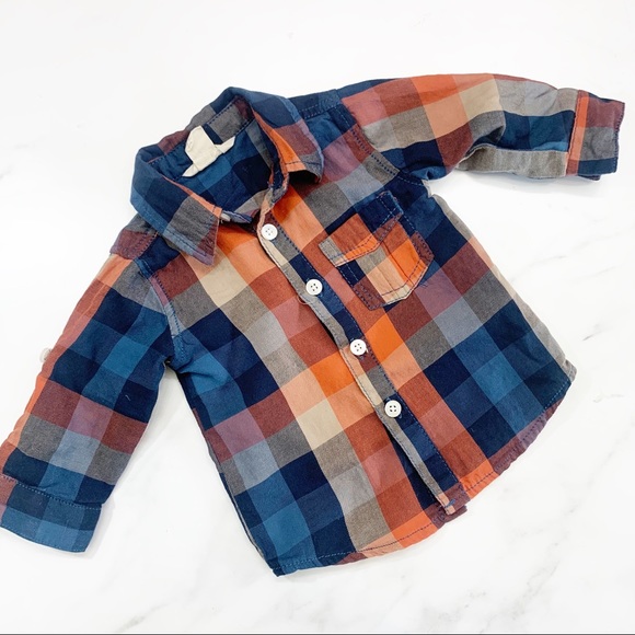 Button down - Picture 1 of 3